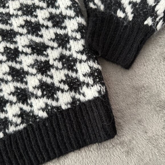 Torrid Black and White Houndstooth Cardigan - Picture 2 of 6
